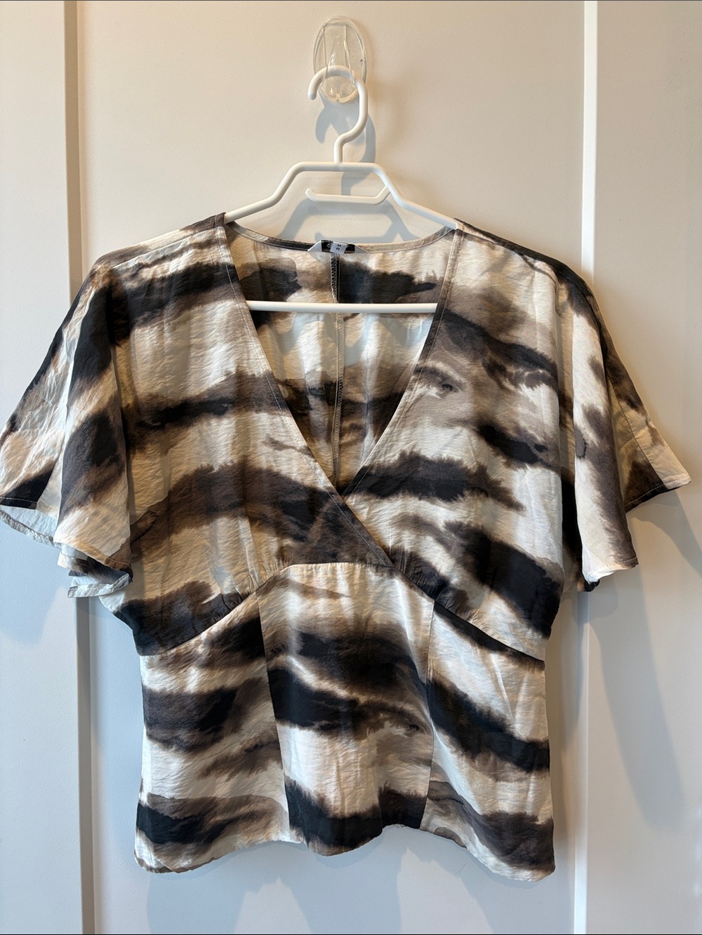 Reitmans Black and Cream V-Neck Flutter Sleeve Blouse